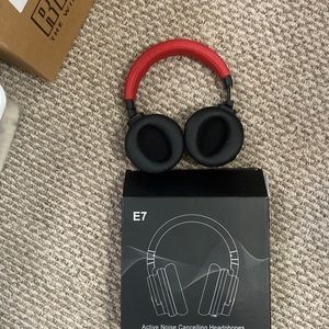 E7 noise cancelling headphones BNNT